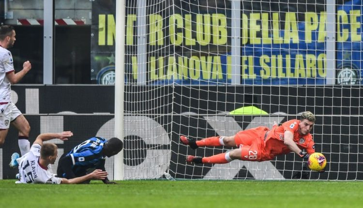 كالياري يفرض التعادل على النيراتزوري